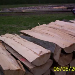 Drewno opałowe , kominkowe